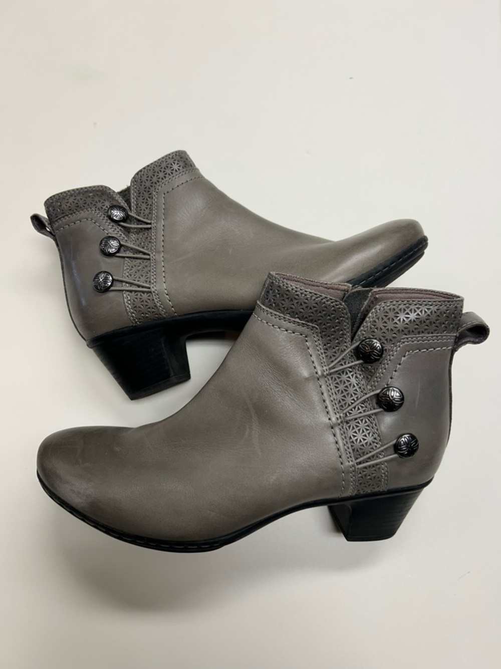 Rockport Gray Low Heel Ankle Booties with Button Accent - Picture 10 of 10